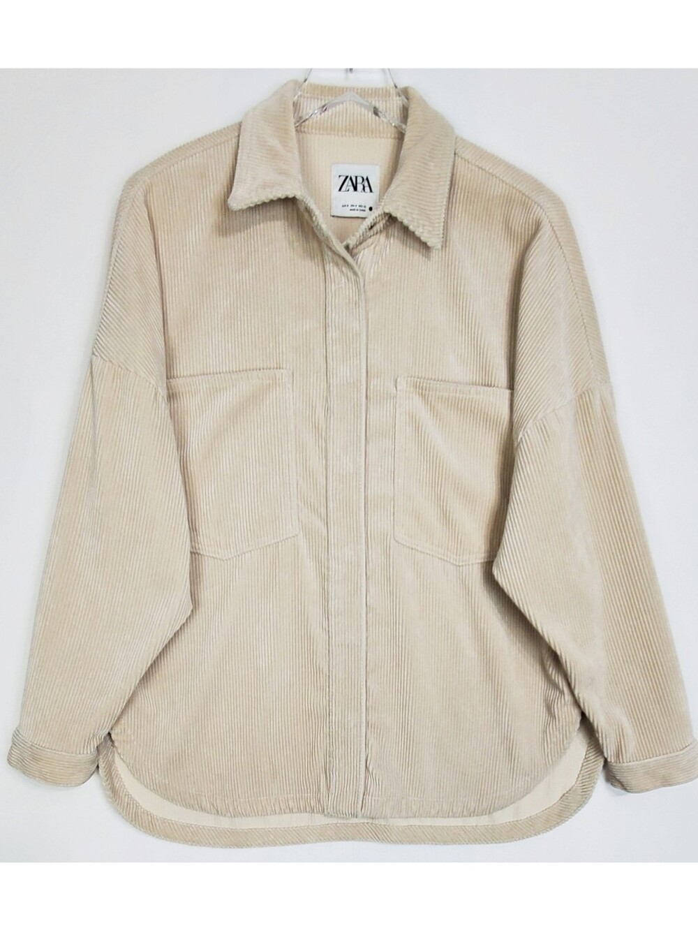 Zara medium corduroy shacket shirt jacket beige pockets oversized press buttons